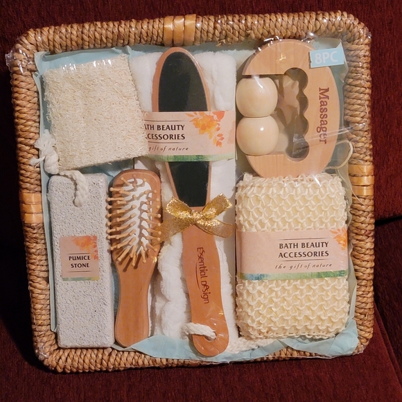 Other - 7 peice Spa Gift Set NWT